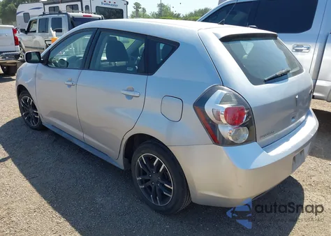 2010 Pontiac Vibe z USA, uszkodzony, nr VIN 5Y2SP6E09AZ419137